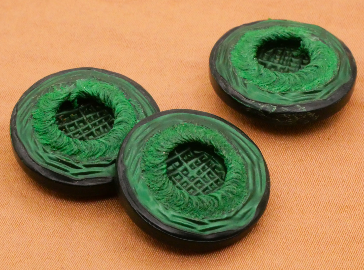 Texture Hatch Center Vibrant Green Vintage Plastic Button 22mm