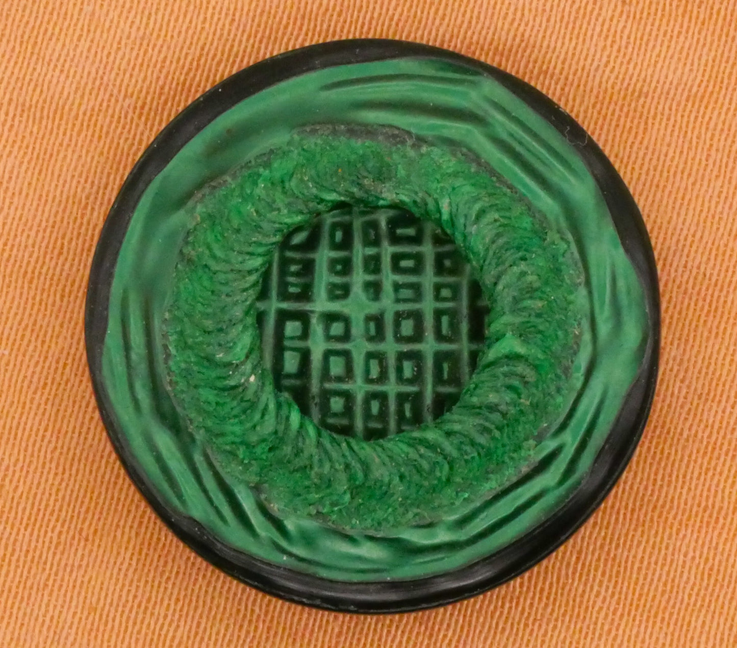 Texture Hatch Center Vibrant Green Vintage Plastic Button 22mm