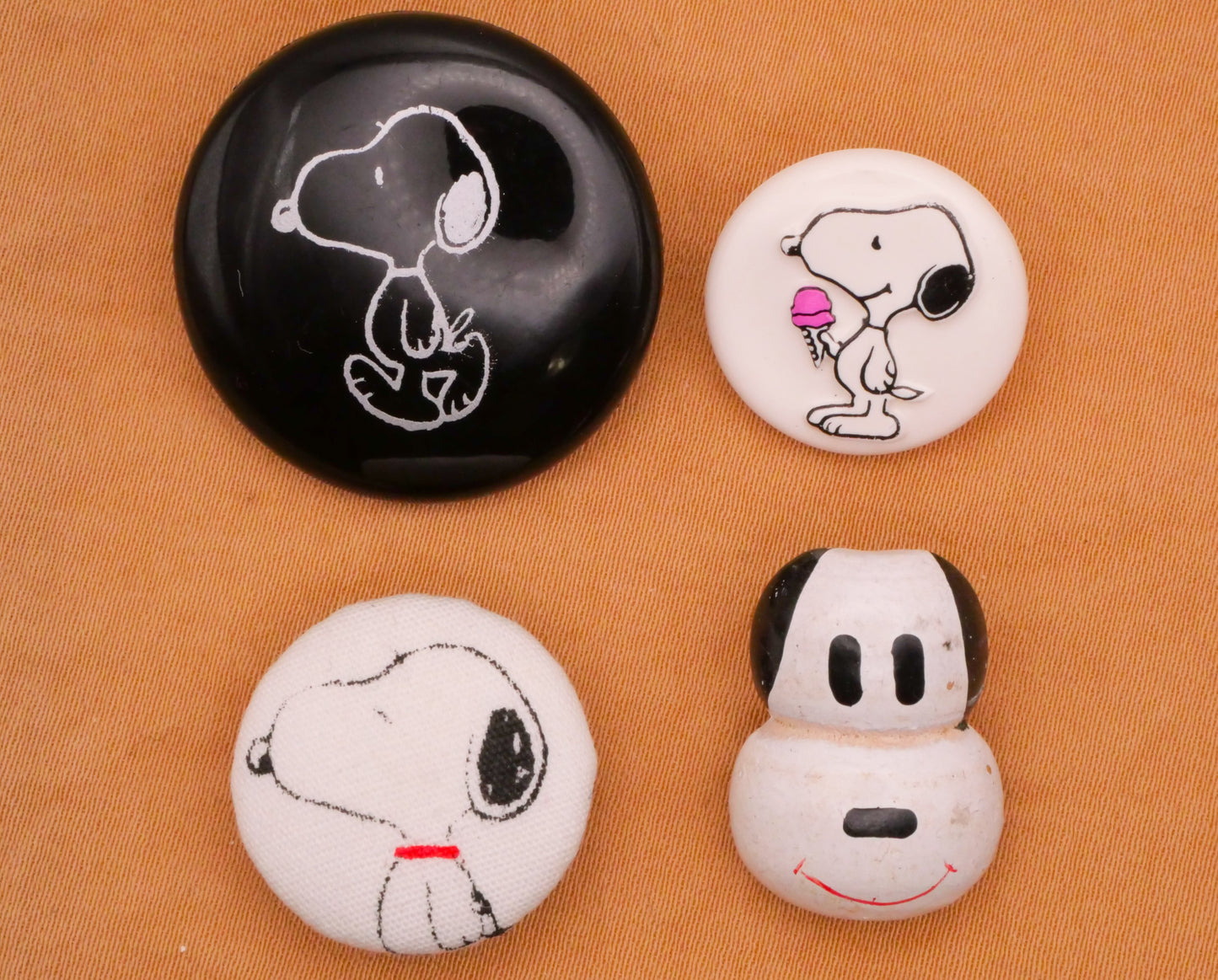 Snoopy Charlie Brown Vintage Button Various 13-28mm