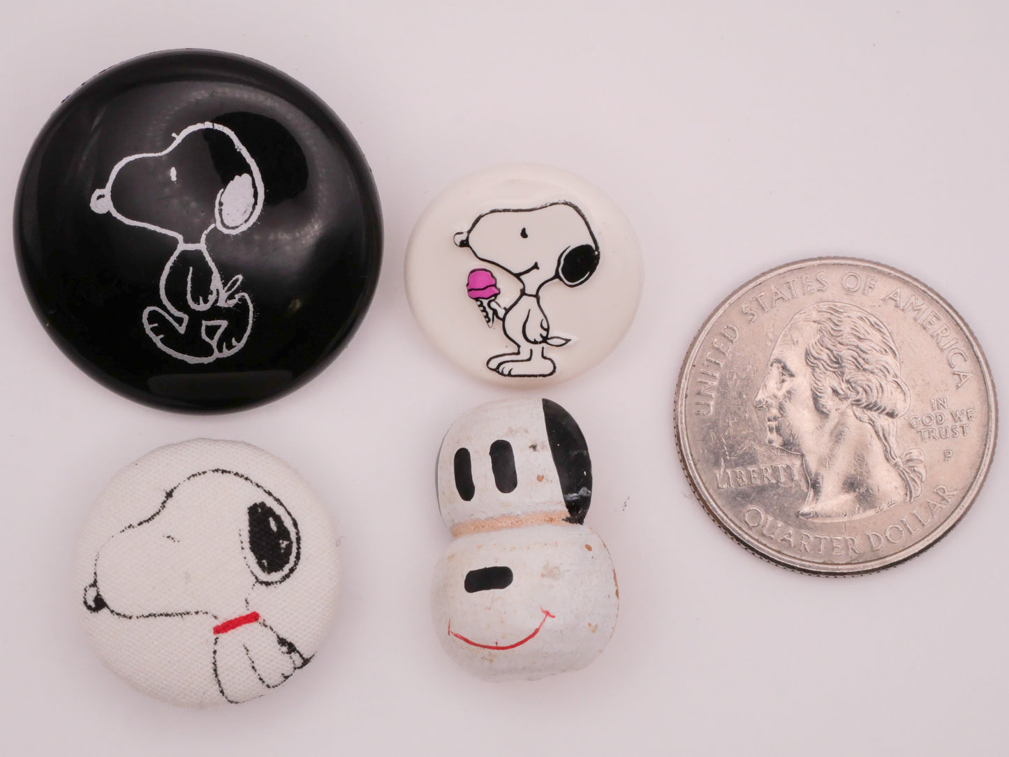 Snoopy Charlie Brown Vintage Button Various 13-28mm