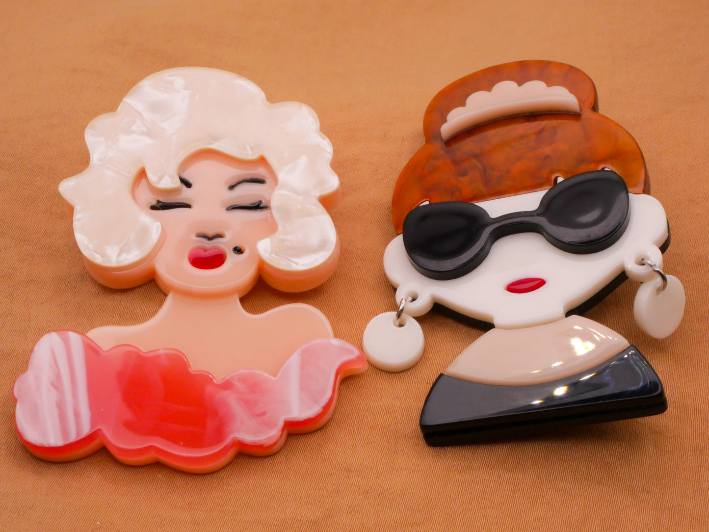 Movie Starlets Marilyn Monroe or Audrey Hepburn Large Acrylic Plastic Button Various 41-64mm