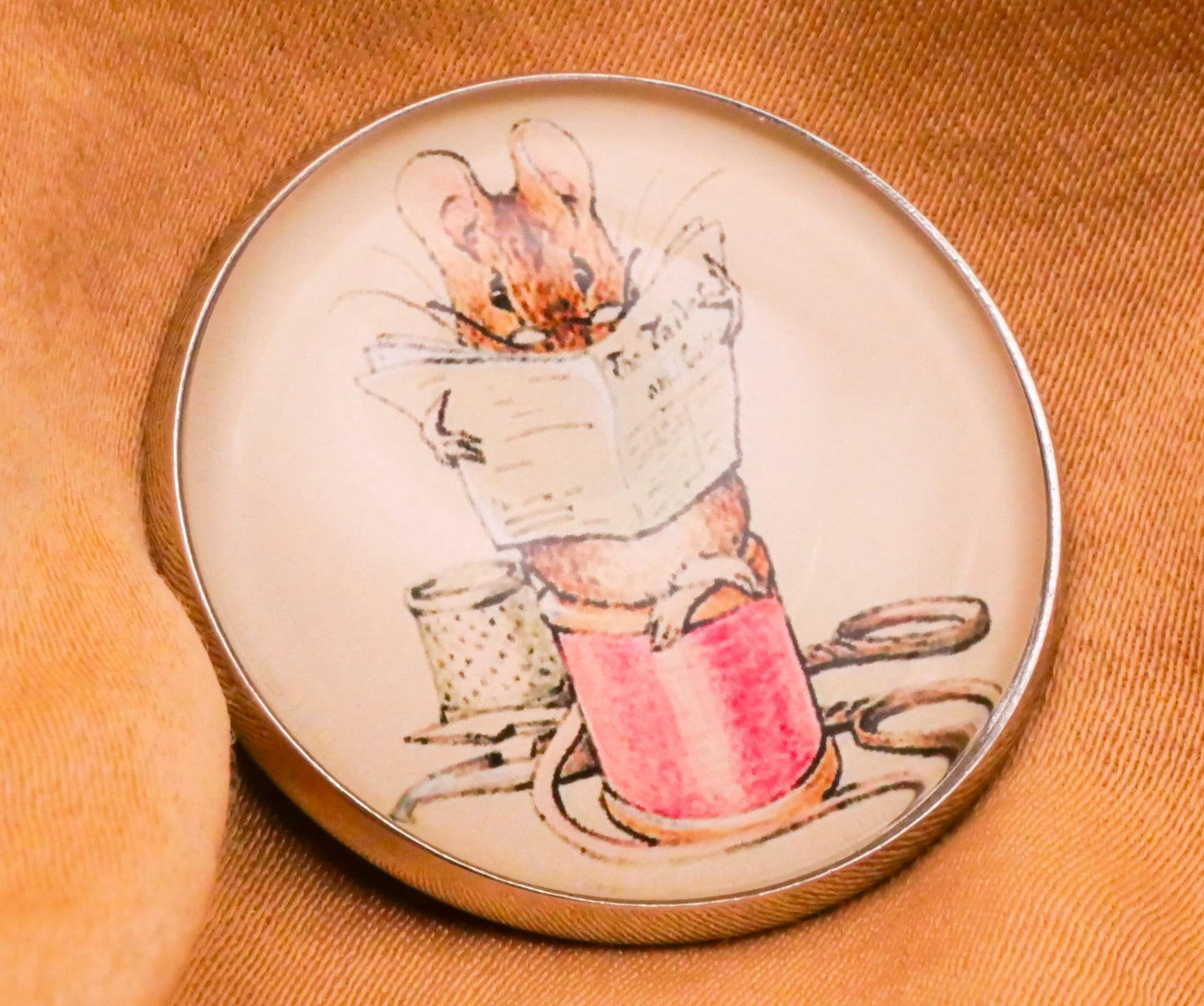Frontispiece The Tailor Mouse Beatrix Potter Sewing Glass Silver Metal Button 27mm