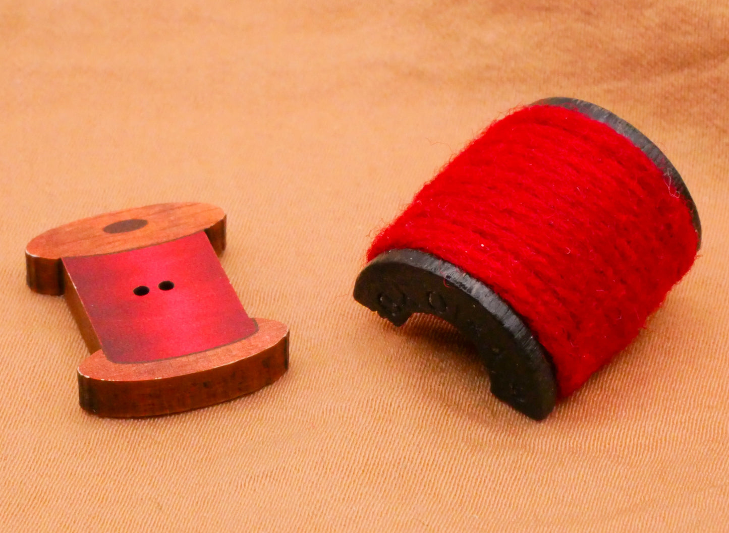 Red Thread Spool Sewing Wood Button Various 15-20mm