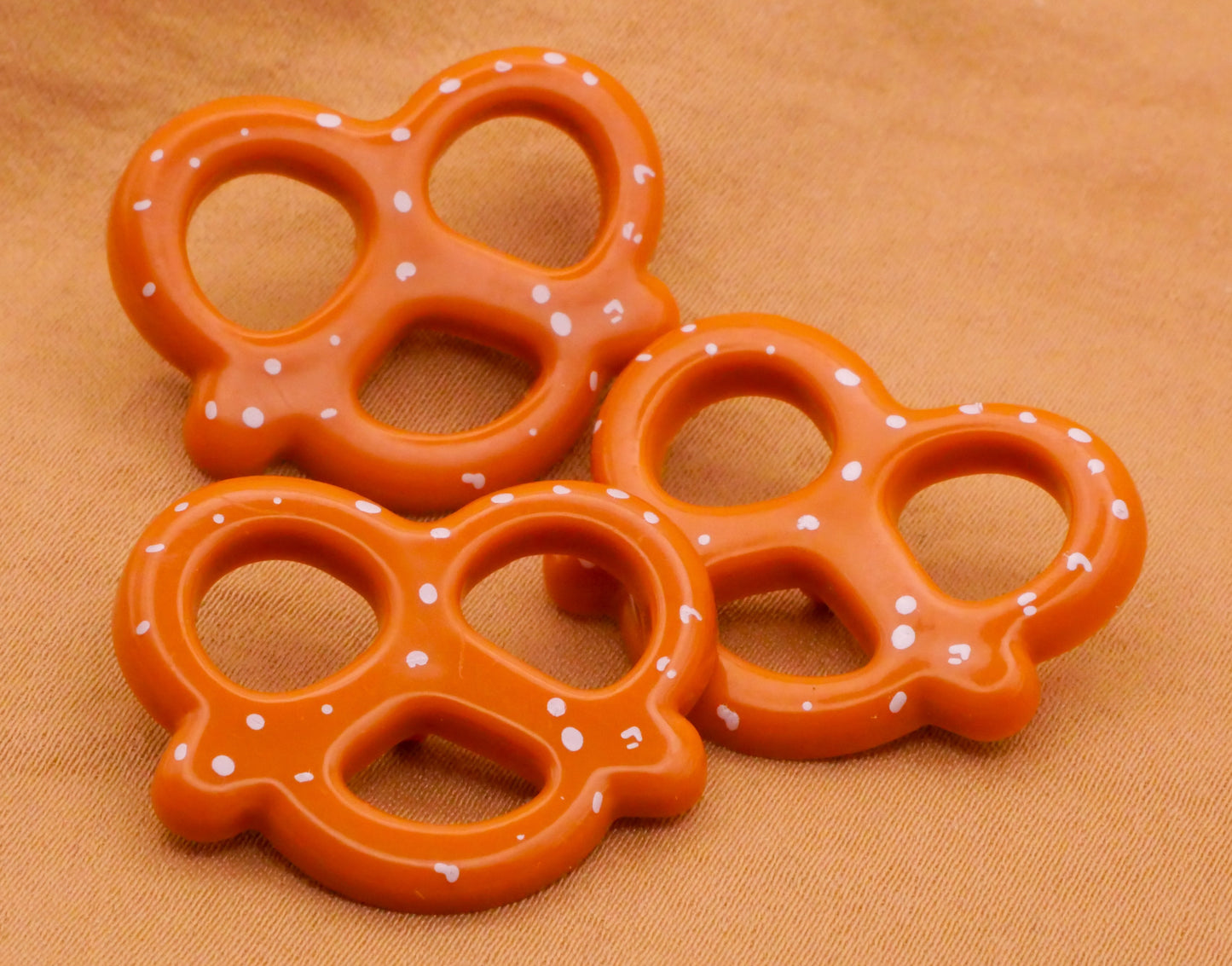 Salted Pretzel Twist Food Plastic Button 22x28mm