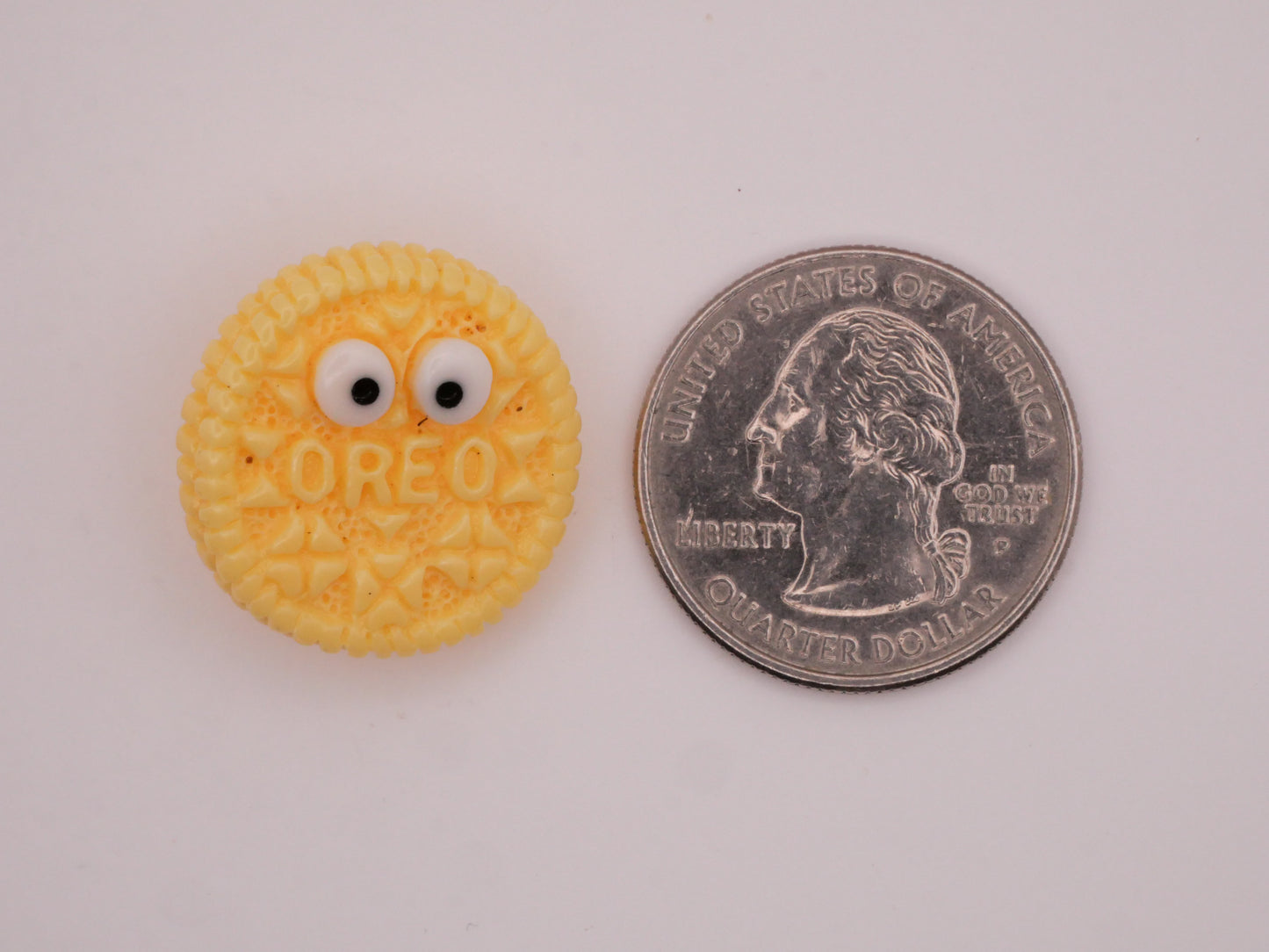 Oreo Cookie Face Eyes Plastic Set of Five Buttons 22mm