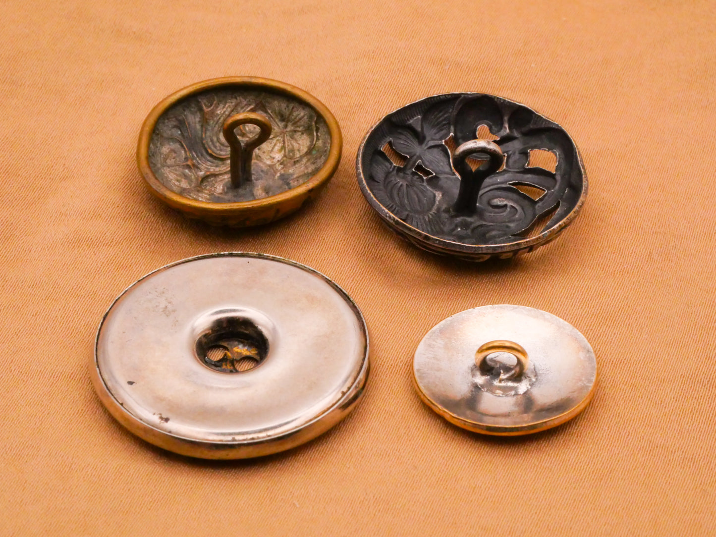 Flower Floral Art Nouveau Design Metal Button Various 19-29mm