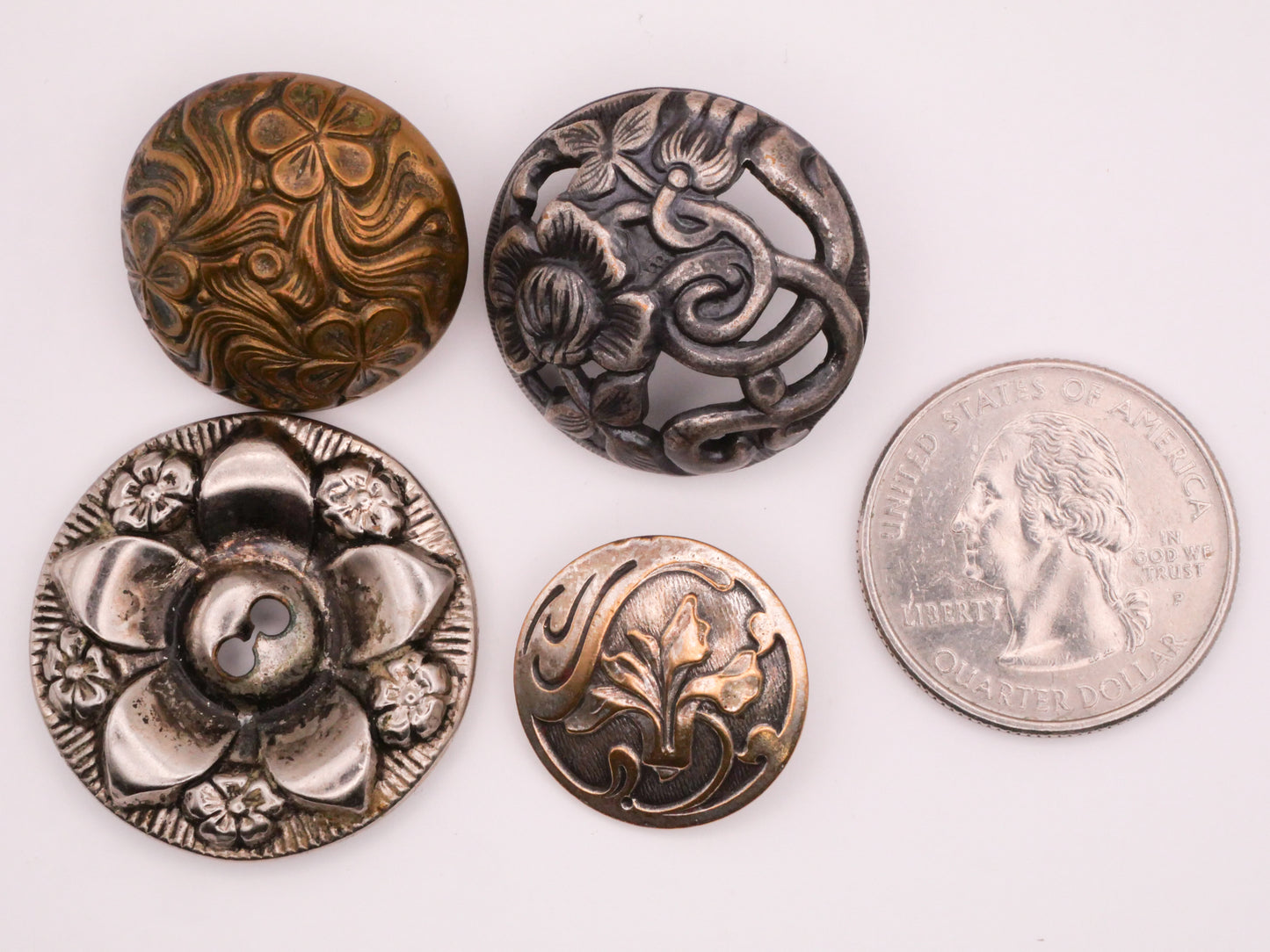 Flower Floral Art Nouveau Design Metal Button Various 19-29mm
