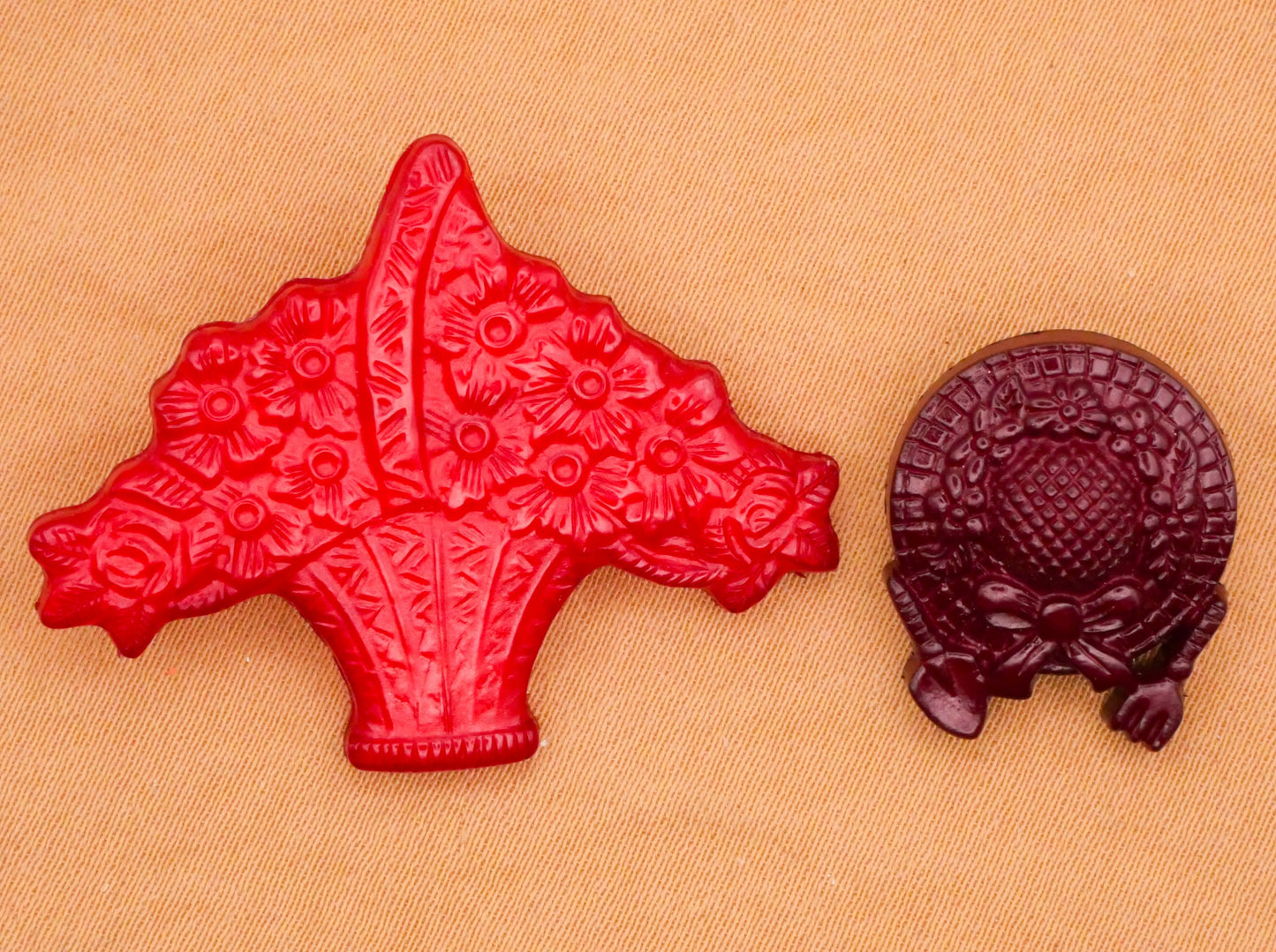 Flower Basket or Gardening Hat Plastic Button Various 15-36mm