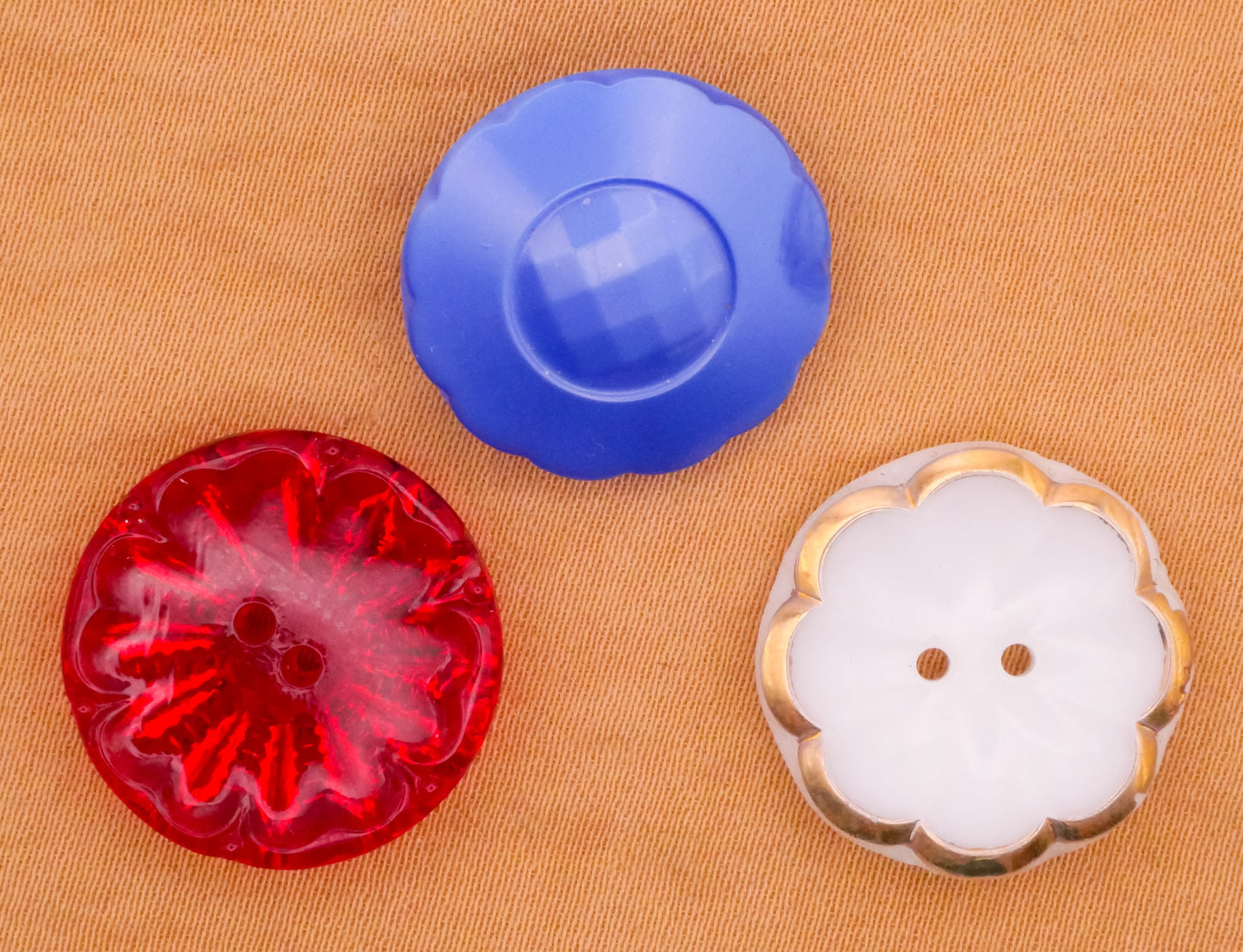 Flower Scallop Edge Vintage Glass Button Various 18mm