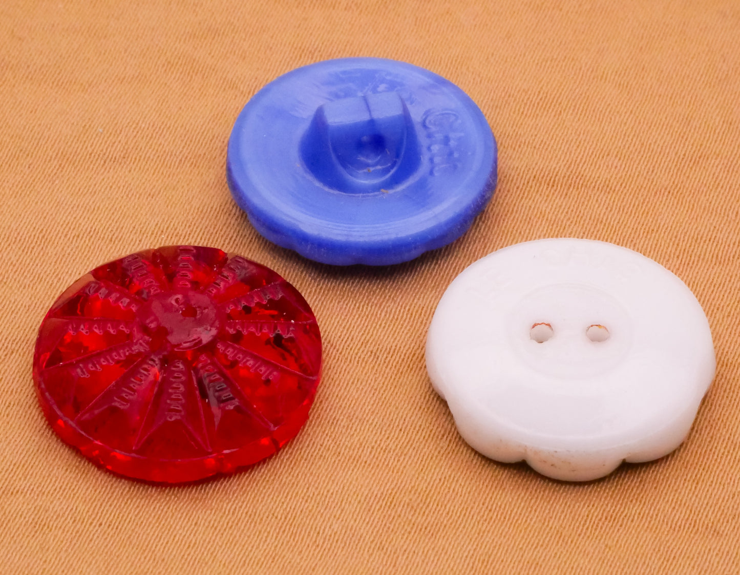 Flower Scallop Edge Vintage Glass Button Various 18mm