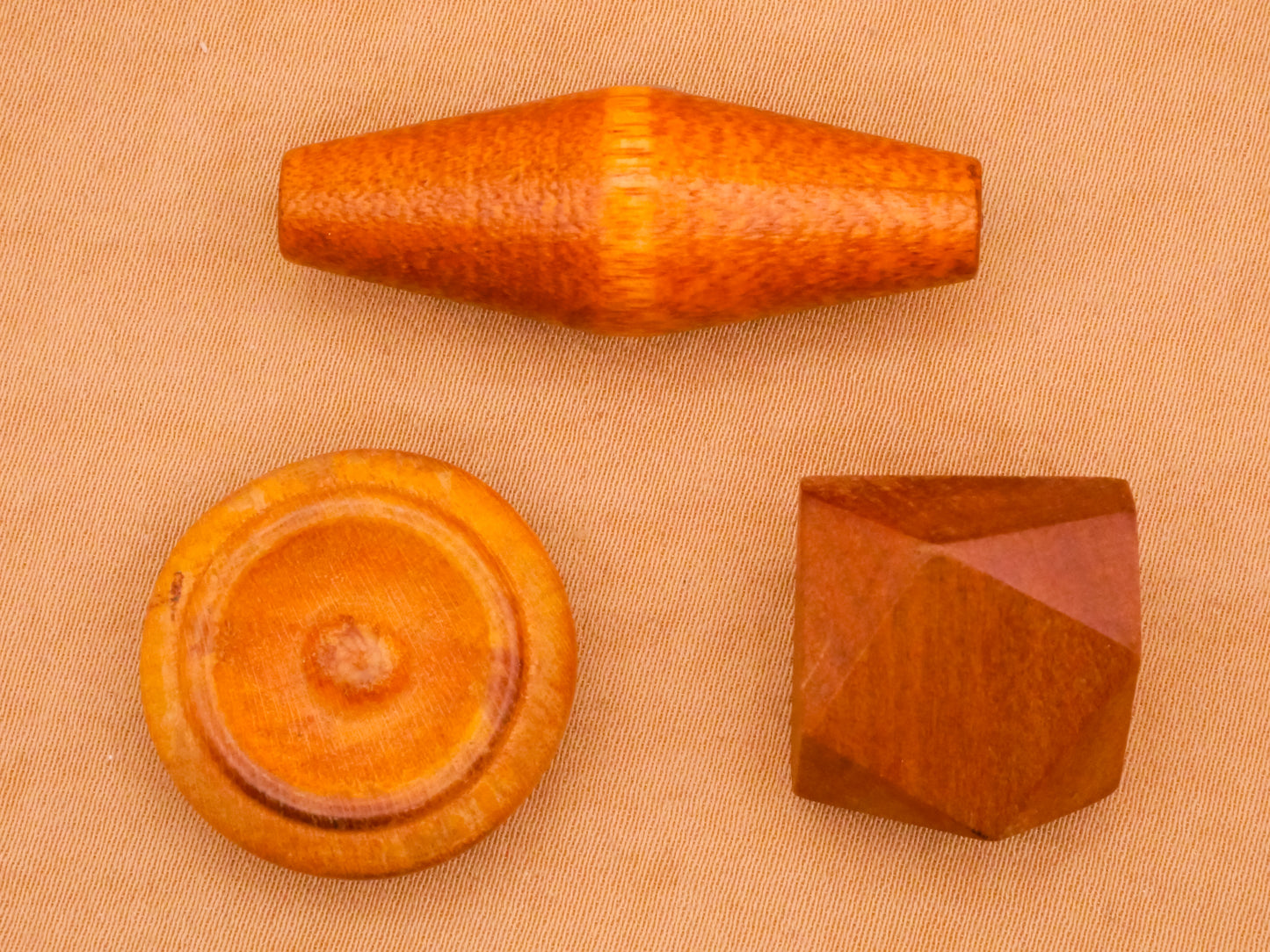 Wood Design Vintage Button Various 13-36mm