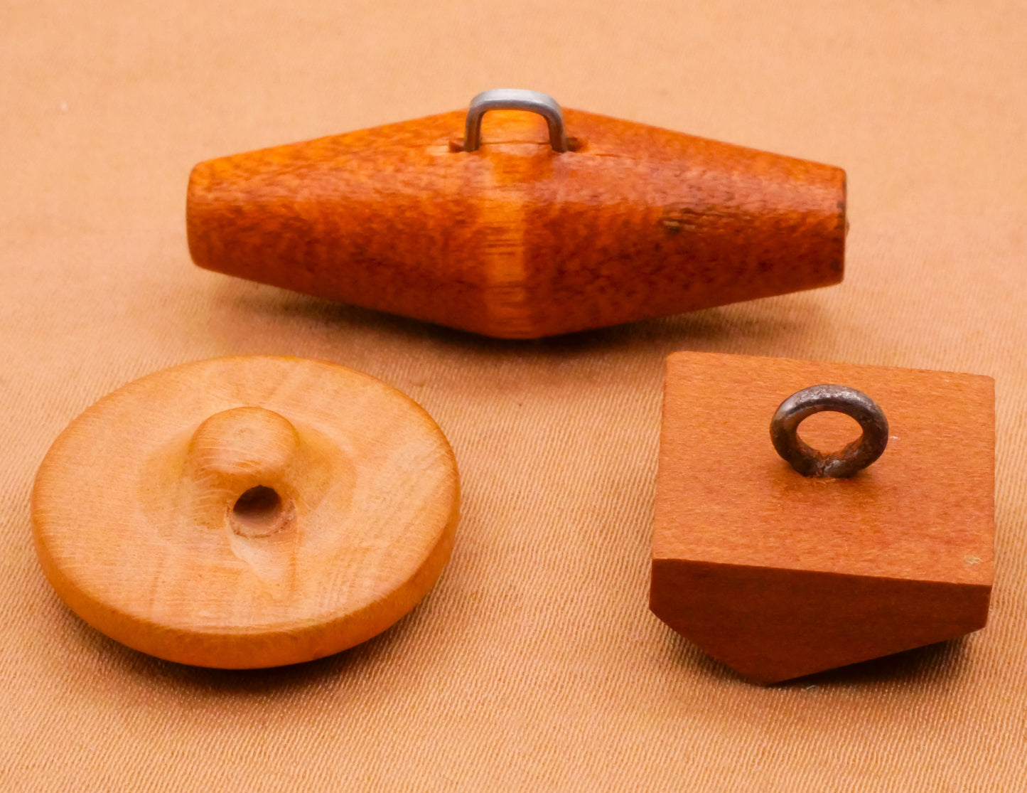 Wood Design Vintage Button Various 13-36mm