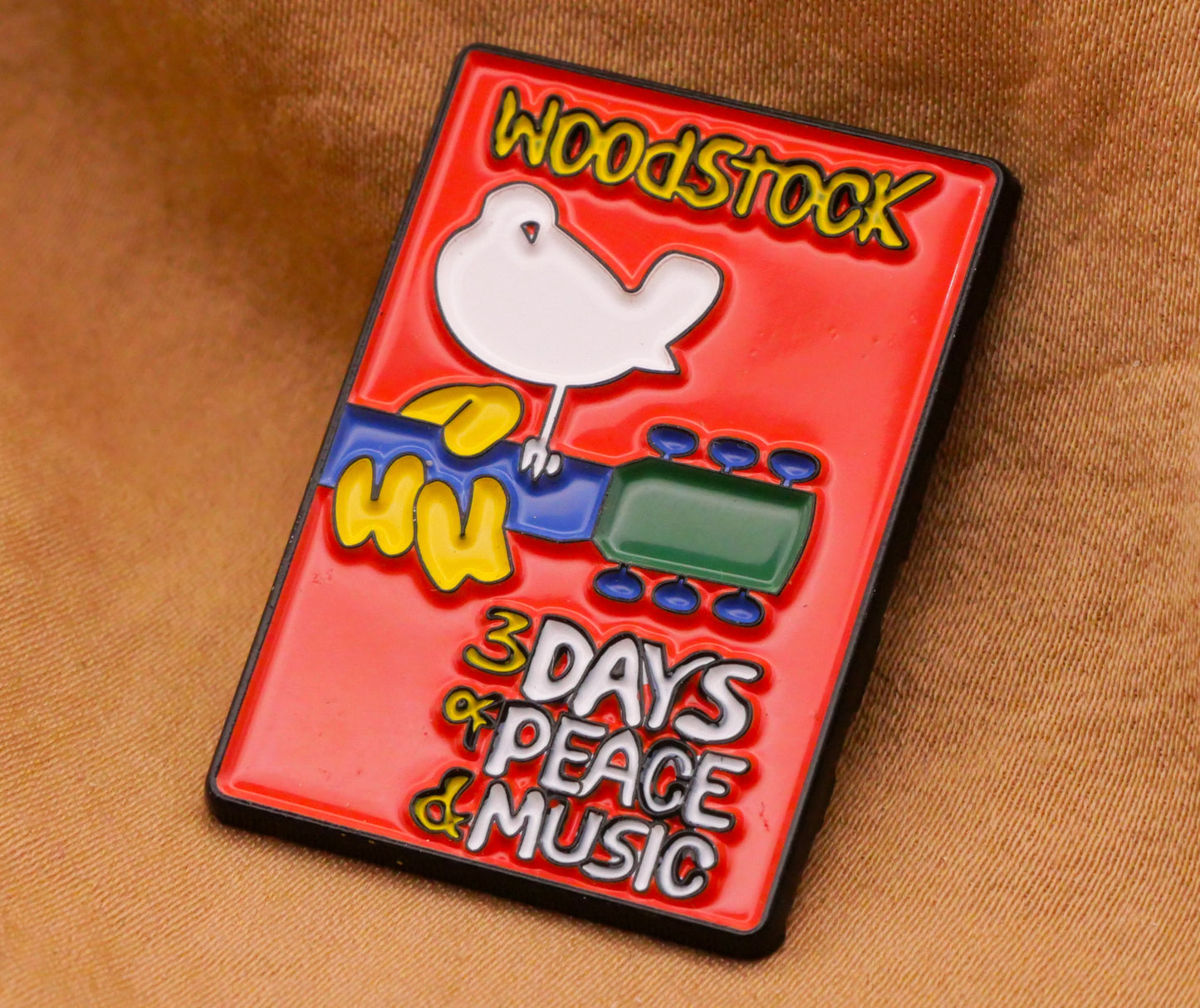 Woodstock Poster Peace and Music Bird Guitar Enamel Metal Large Button 23x33mm