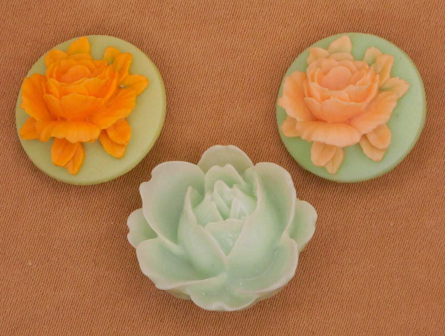 Flower Mint Green Resin Button Various 18-21mm