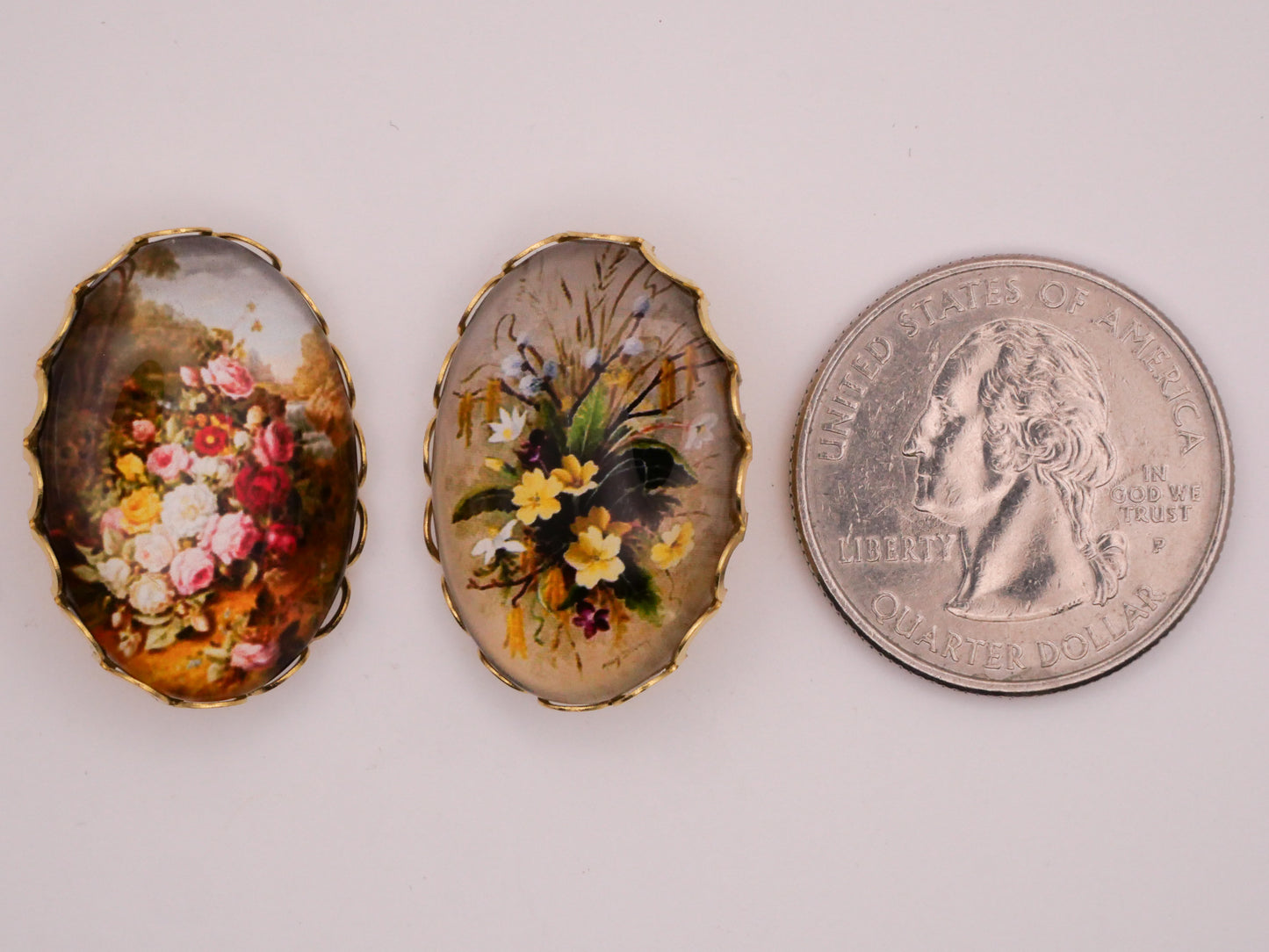 Flower Floral Bouquet Oval Glass Dome Gold Metal Button Various 19x26mm