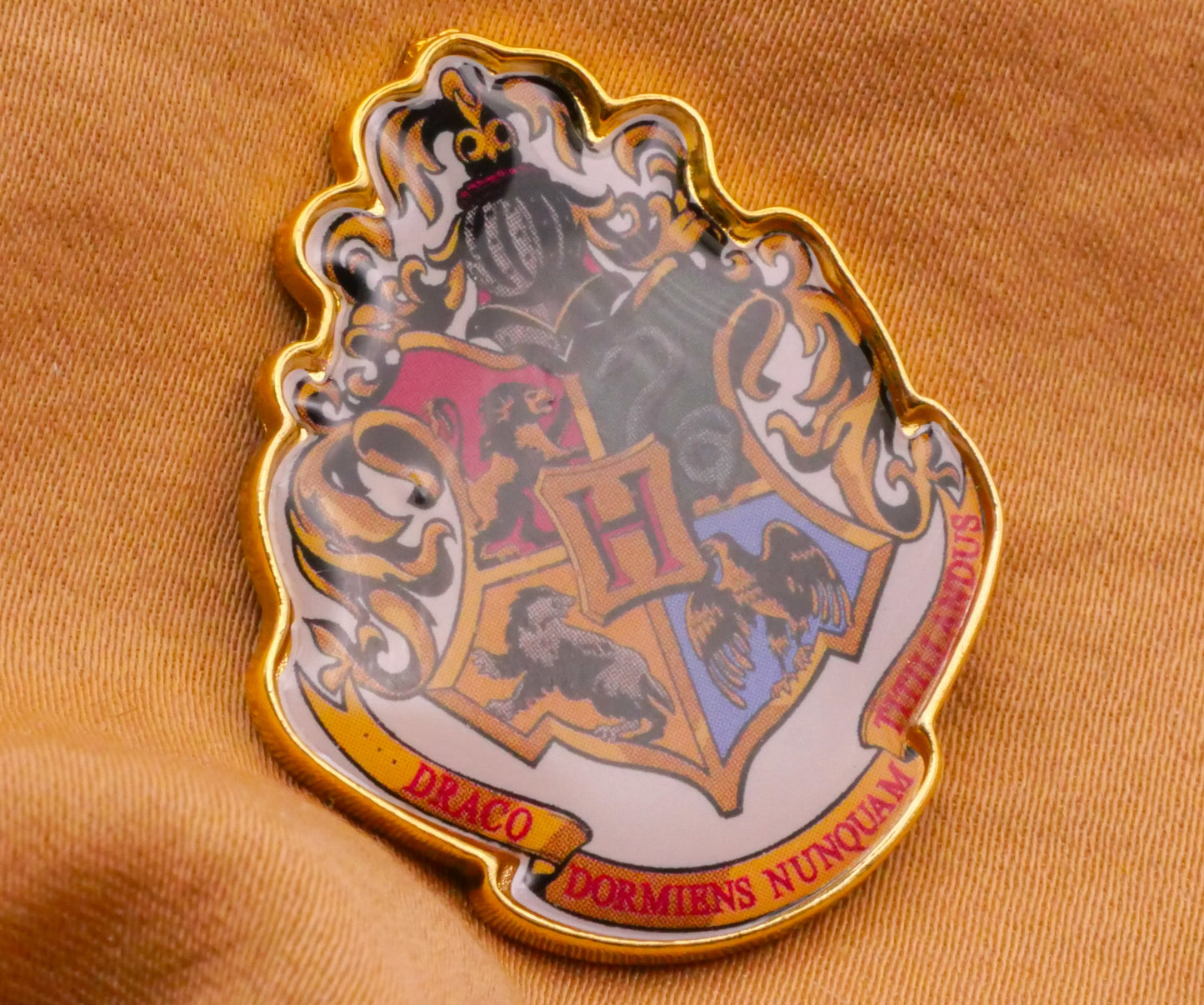 Harry Potter Hogwarts Houses Shield Gold Metal Button 26x31mm