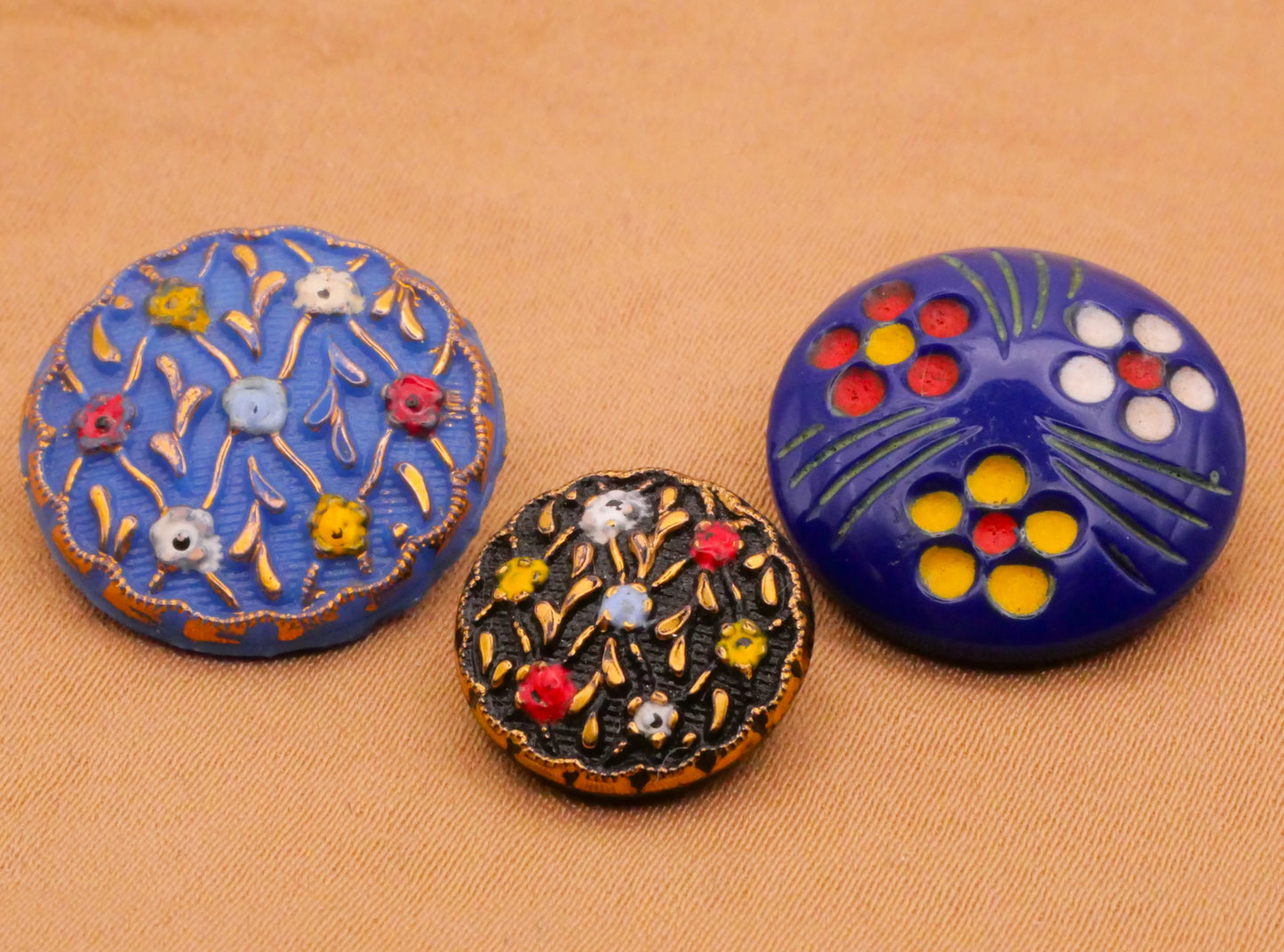 Flower Design Hand-Painted Vintage Glass Button Various 13-18mm