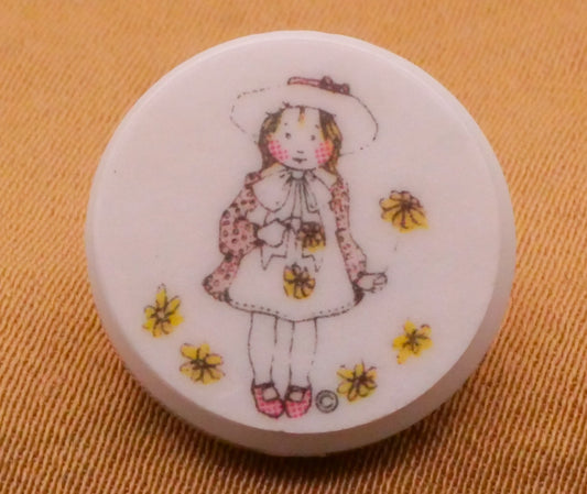 Girl Hat Flowers Pink Yellow White Plastic Button 15mm