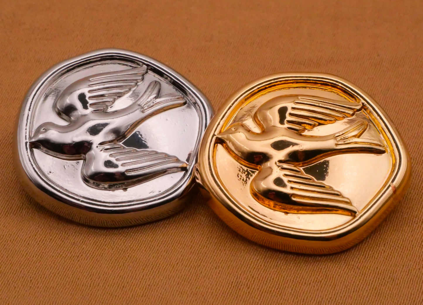 Swallow Bird Shiny Silver or Gold Metal Button Various 23mm