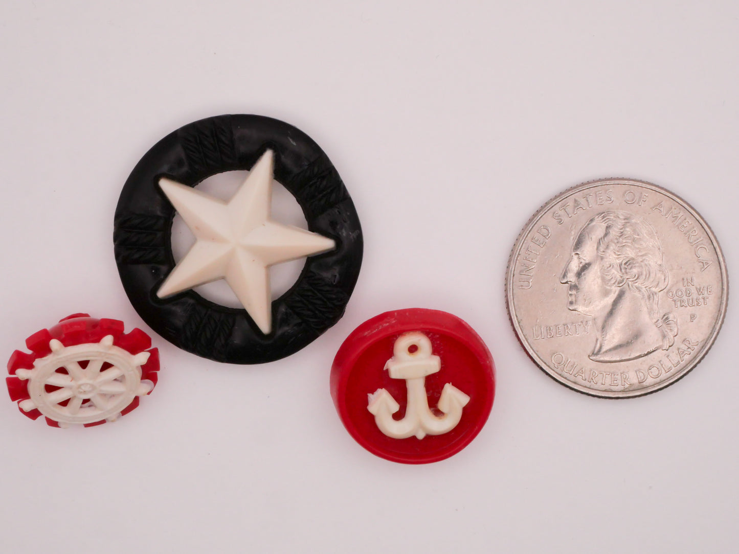 Nautical Two-Tone Plastic Wheel Star or Anchor Button Various 16-27mm