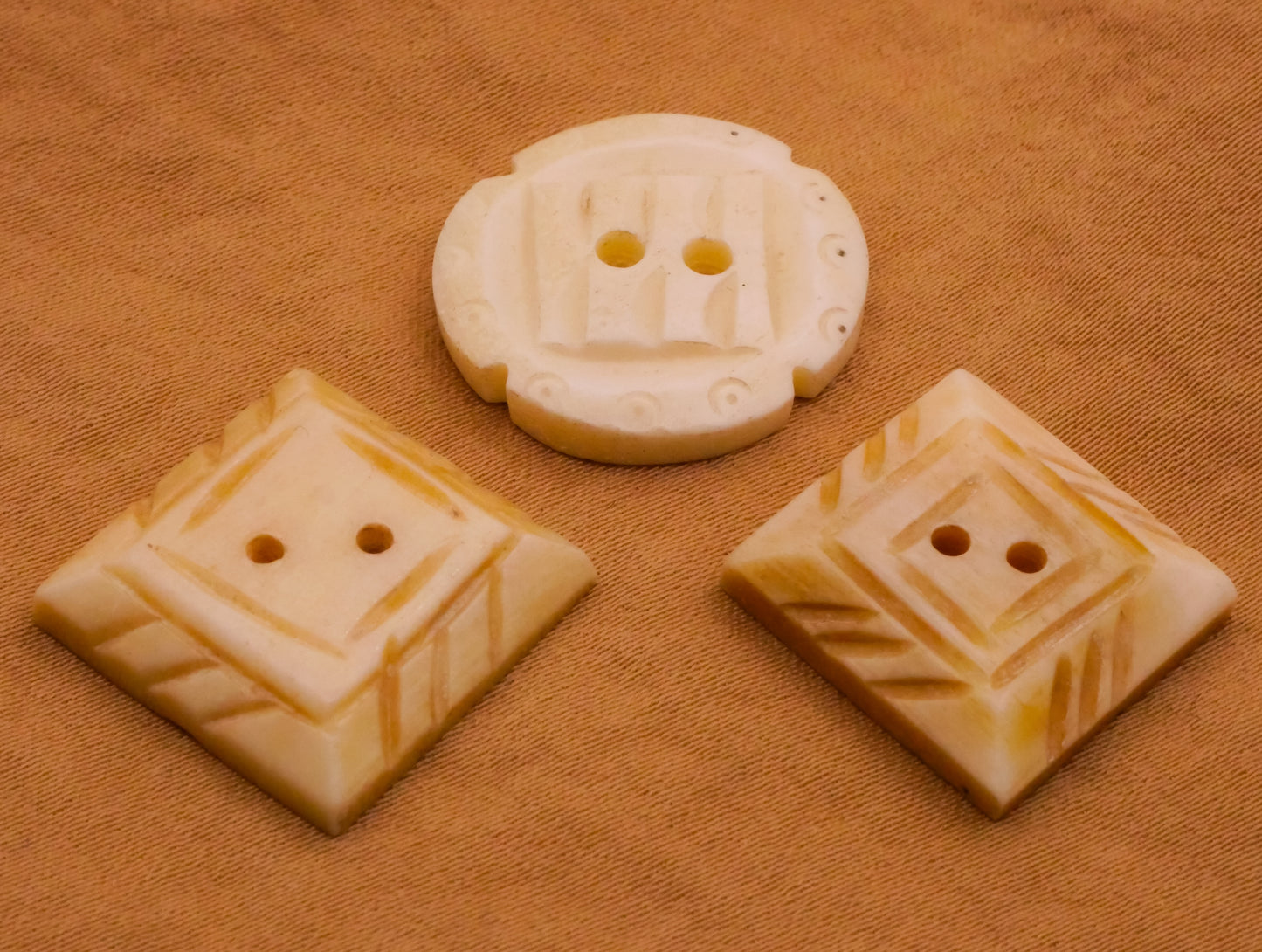Tribal Design Carved Bone Horn Sew-Thru Button Various 17-21mm