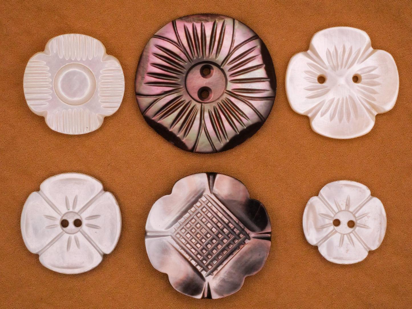 Flower Carved Mother of Pearl Shell Button Various 18-31mm