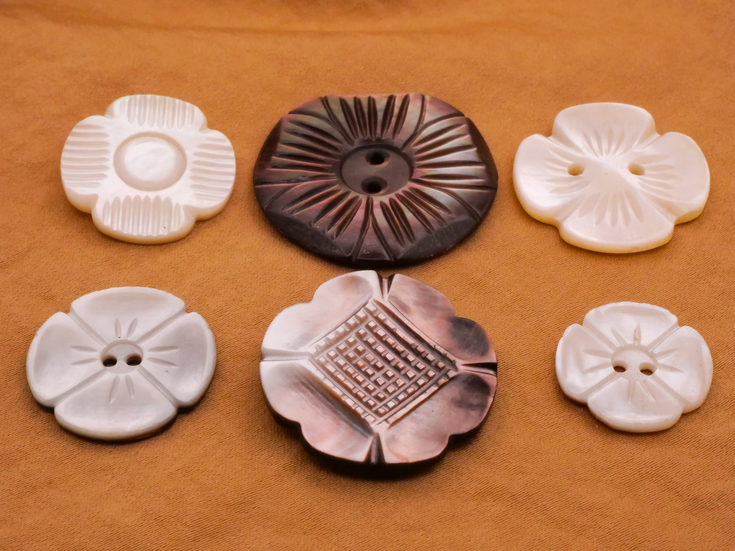Flower Carved Mother of Pearl Shell Button Various 18-31mm