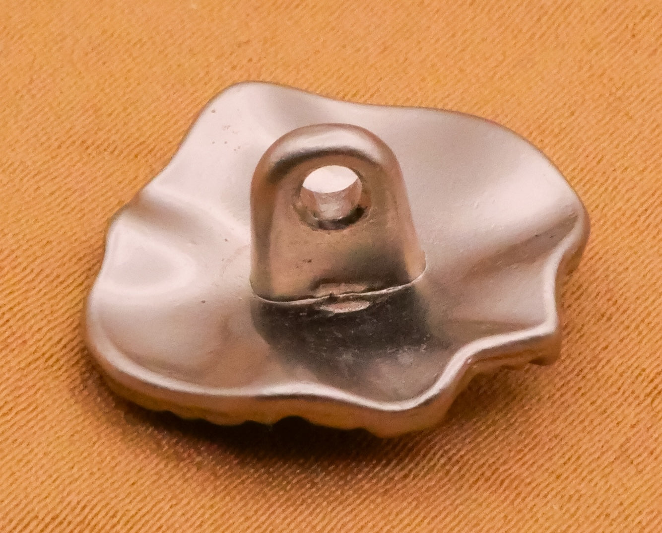 Lily Pad Leaf Faux Pearl Silver Metal Button 18mm