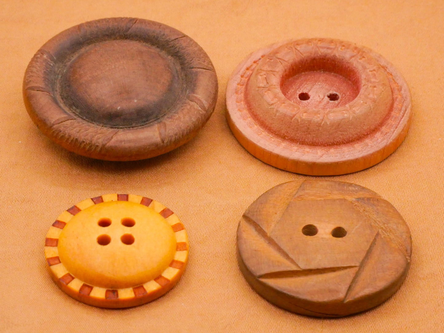 Wheel or Swirl Edge Vintage Wood Button Various 23-35mm