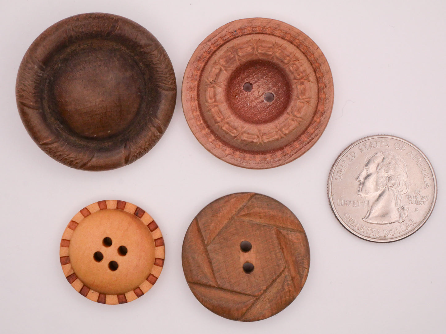 Wheel or Swirl Edge Vintage Wood Button Various 23-35mm