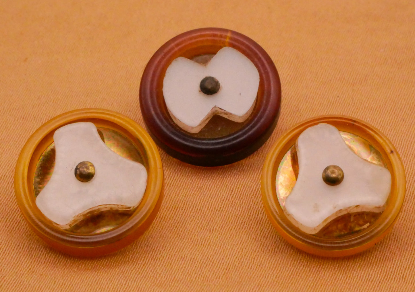 Pearlized Caramel Mother of Pearl Look Vintage Plastic Button Various 15-16mm