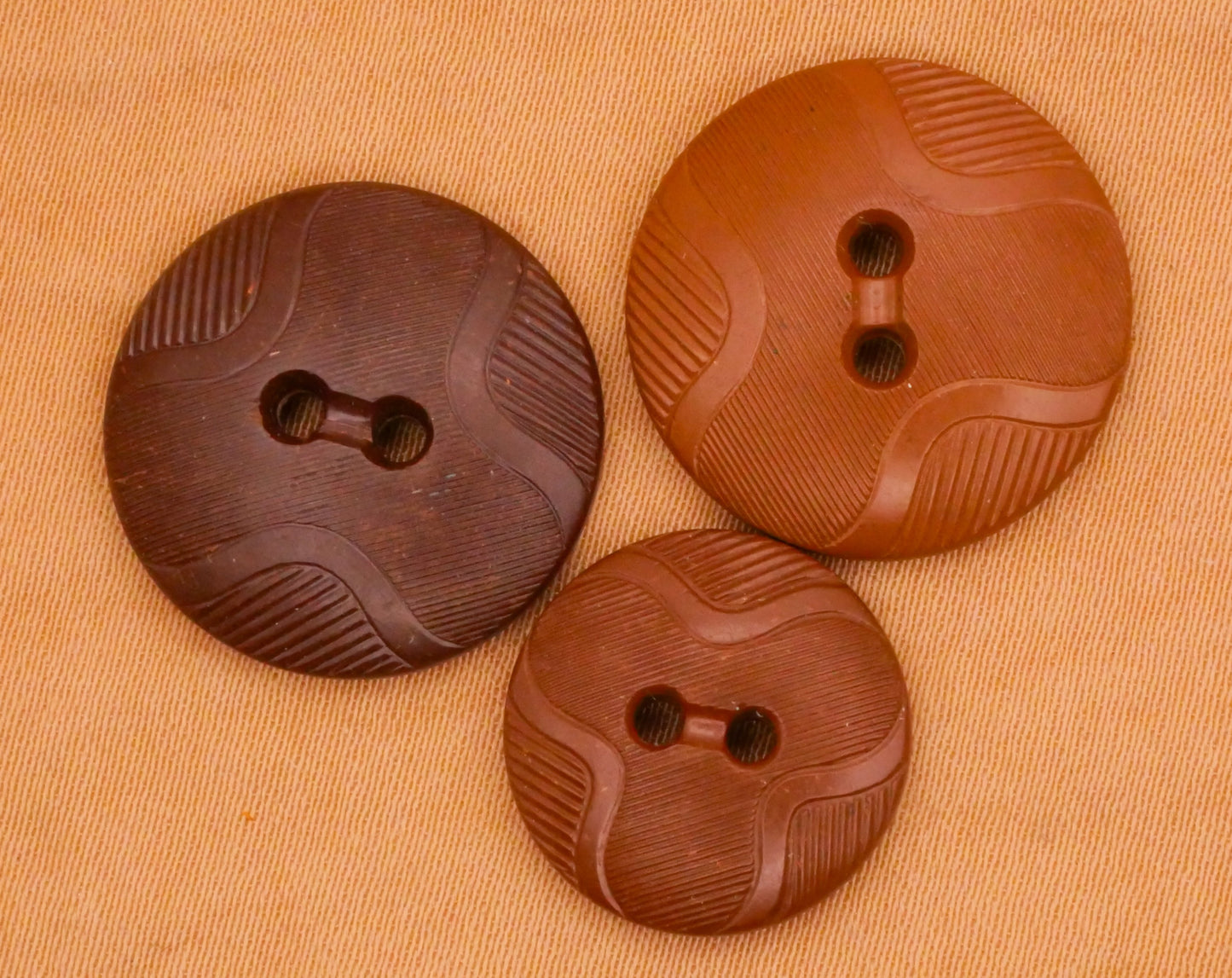 Brown Tan Caramel Vintage Plastic Set of Buttons Various 13-19mm