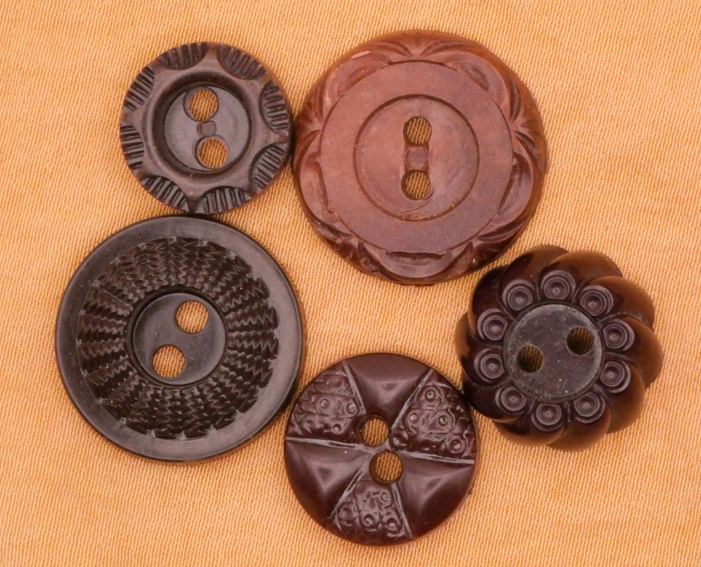 Brown Tan Caramel Vintage Plastic Set of Buttons Various 13-19mm