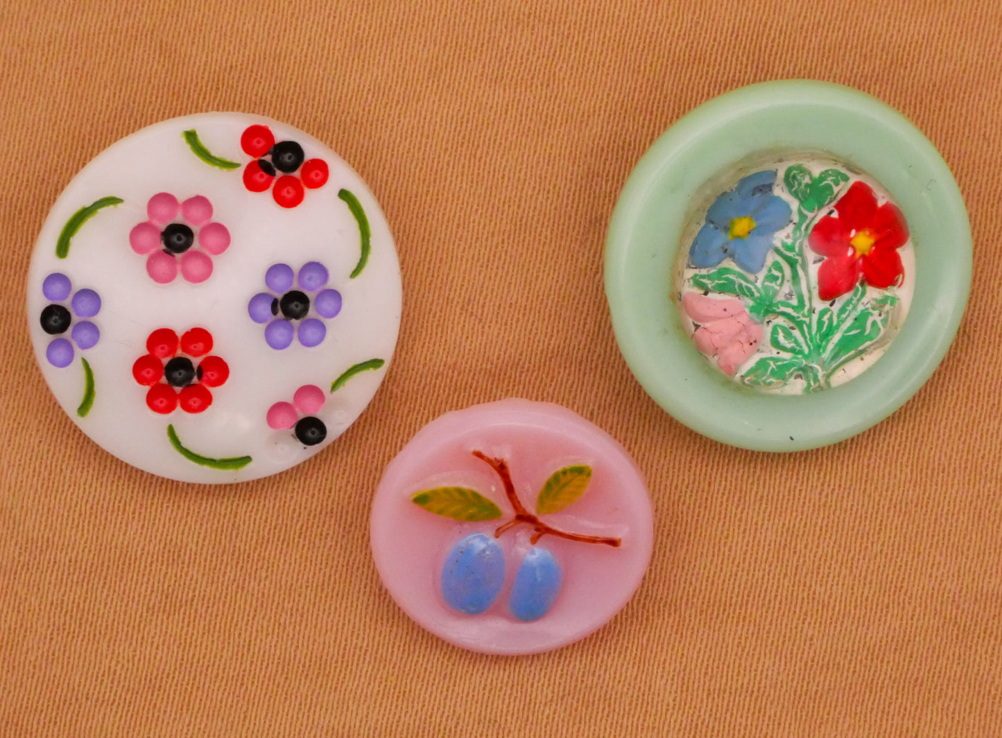Flower or Fruit Hand-Painted Vintage Glass Button Various 14-18mm