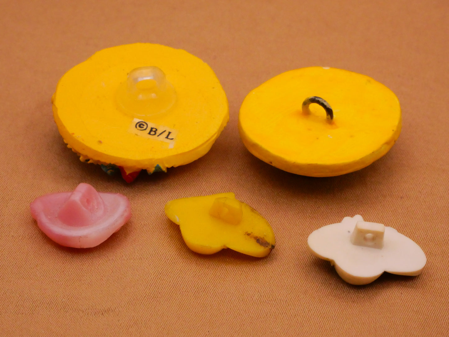 Hat Fashion Vintage Button Various 13-29mm