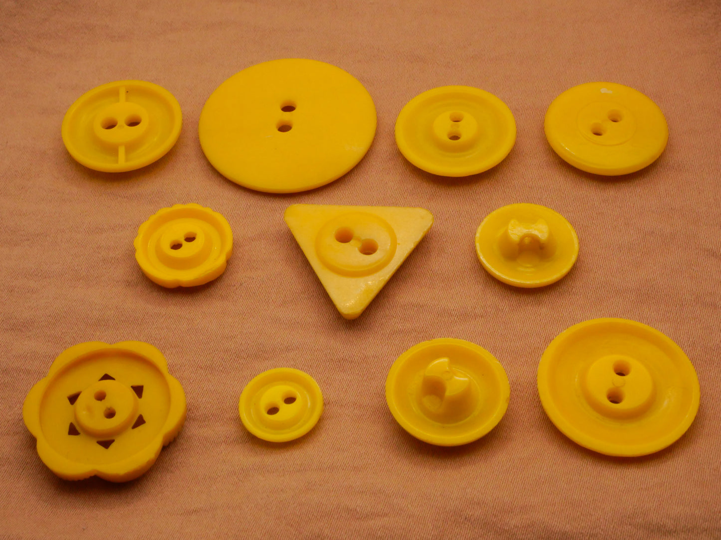 Yellow Housecoat Vintage Plastic Button Various 11-28mm