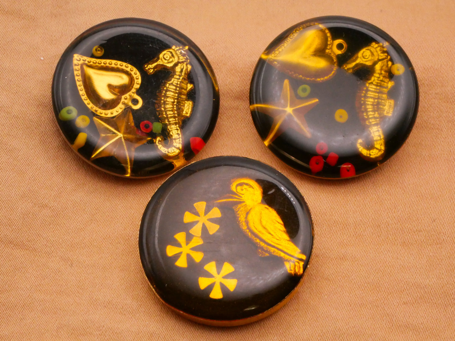 Junque Seahorse or Bird Nautical Vintage Button Various 28-29mm