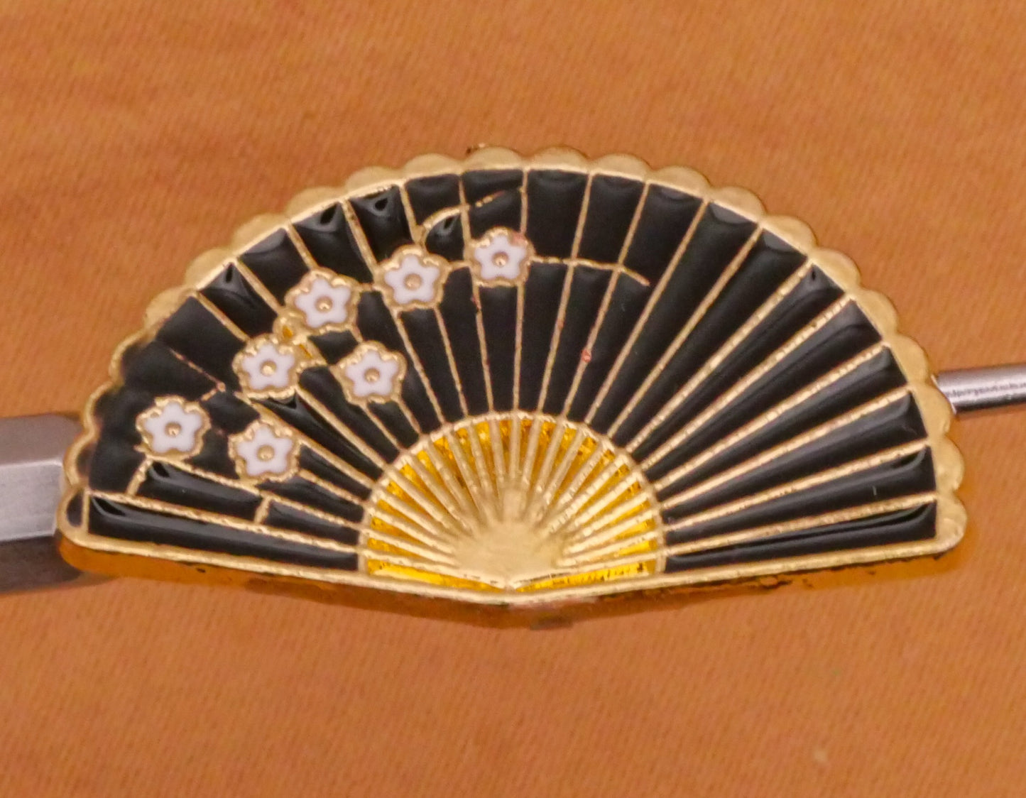 Fan Fashion Flower Enamel Gold Metal Button 14x24mm