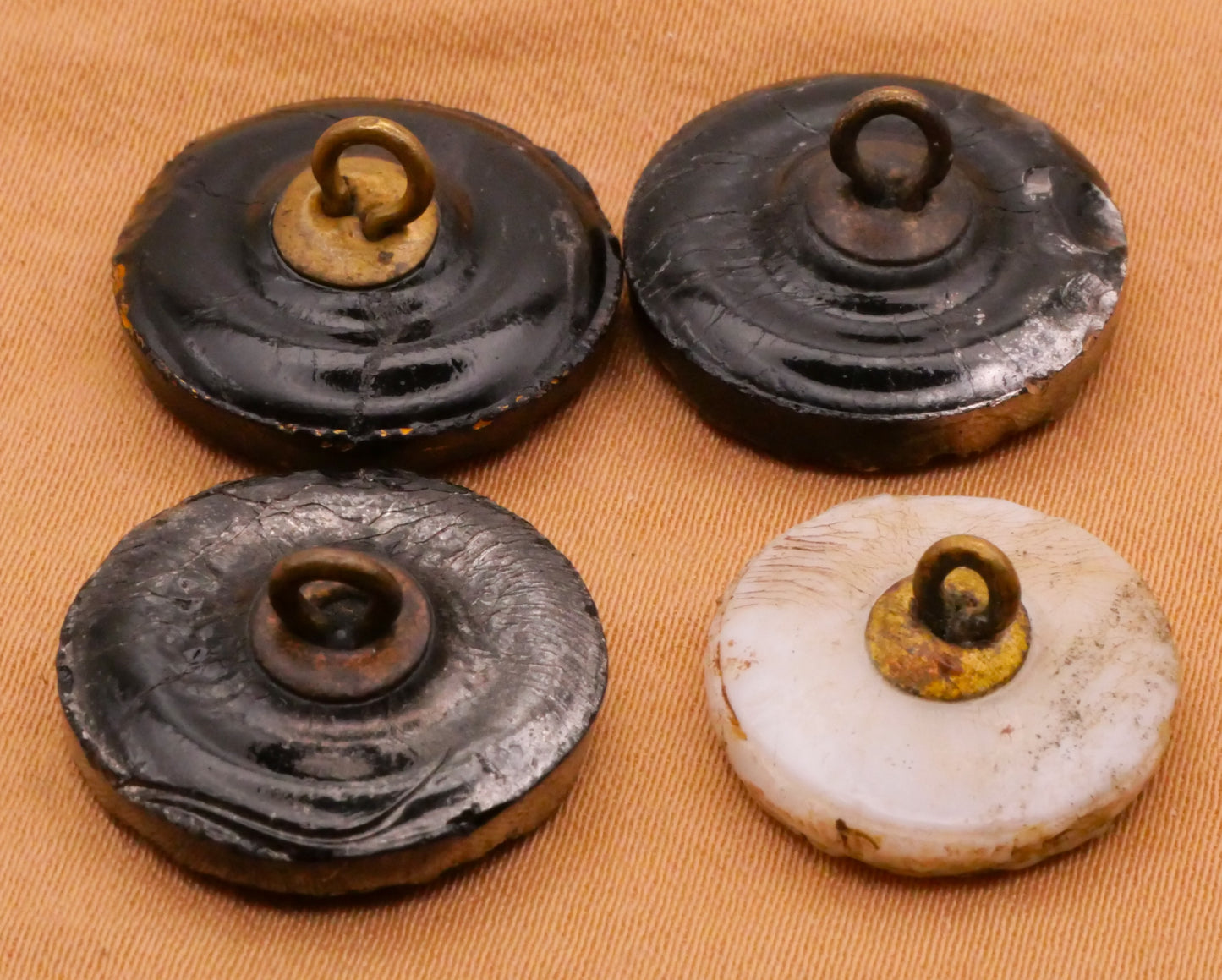 Warrior Asian Luster VGlass Button Various 16-18mm