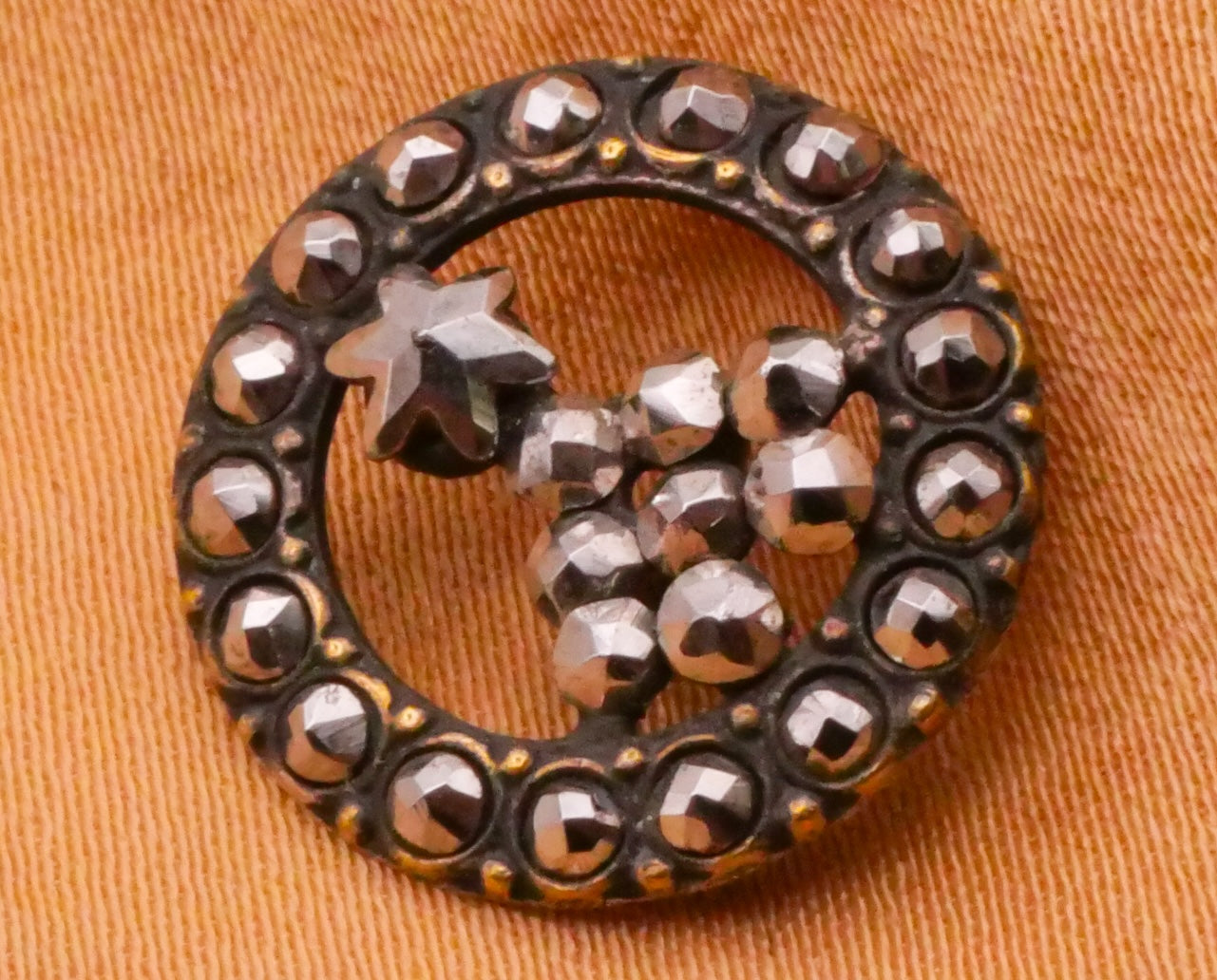 Shooting Star Steel Cut Victorian Metal Button 16mm