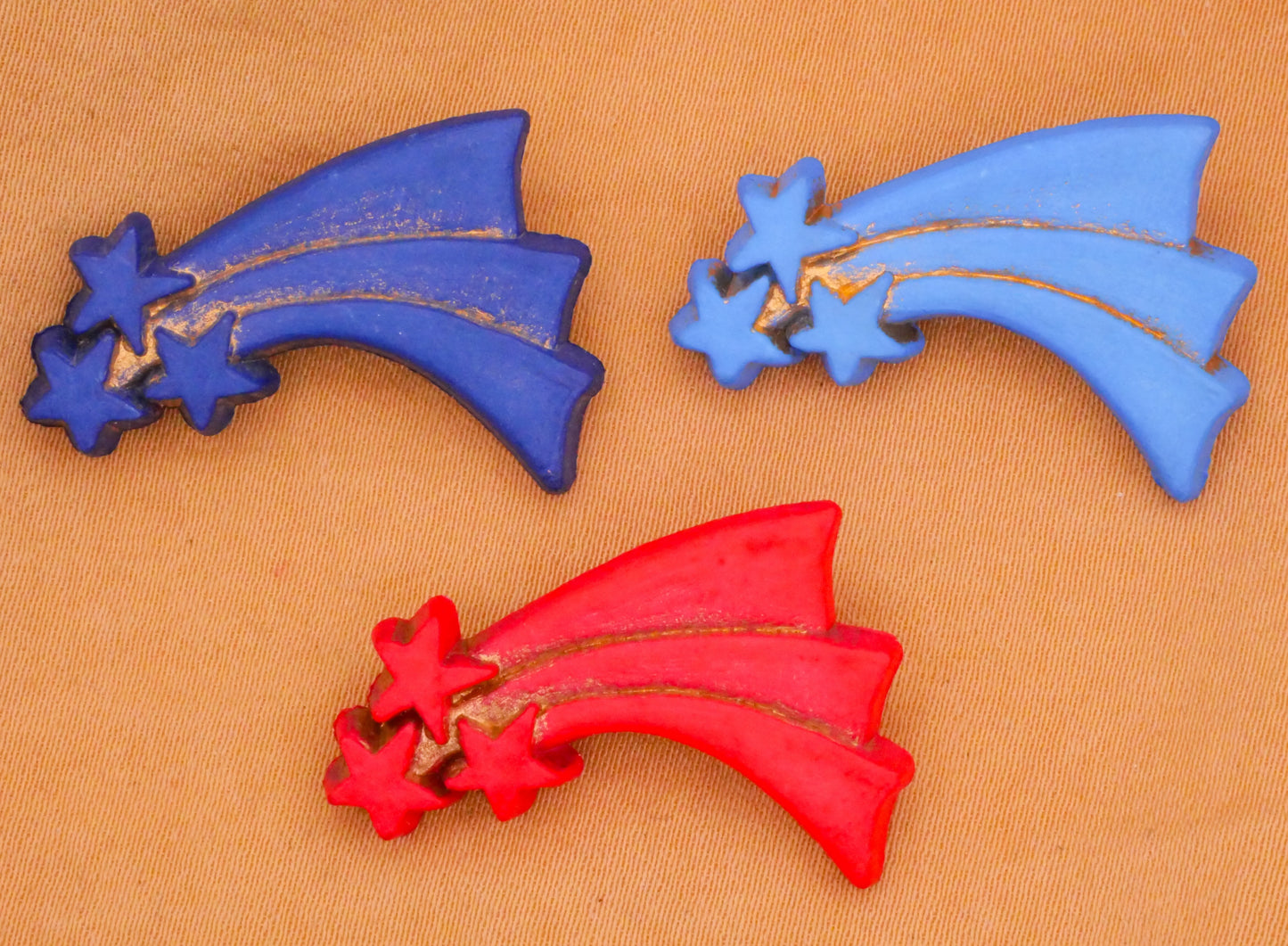 Shooting Star Blue or Red Plastic Button Various 19x29mm