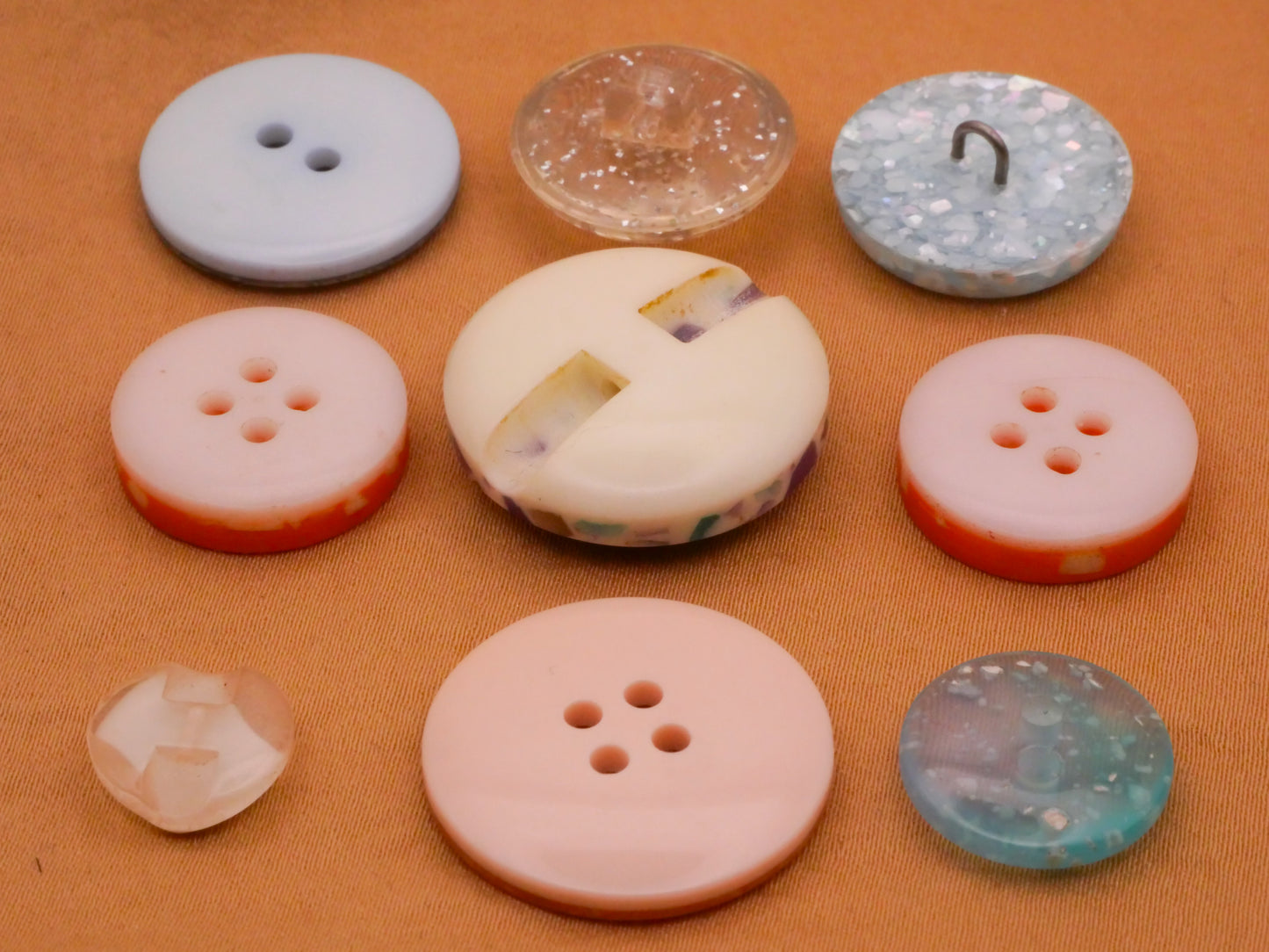 Confetti Glitter in Plastic Vintage Button Various 11-23mm