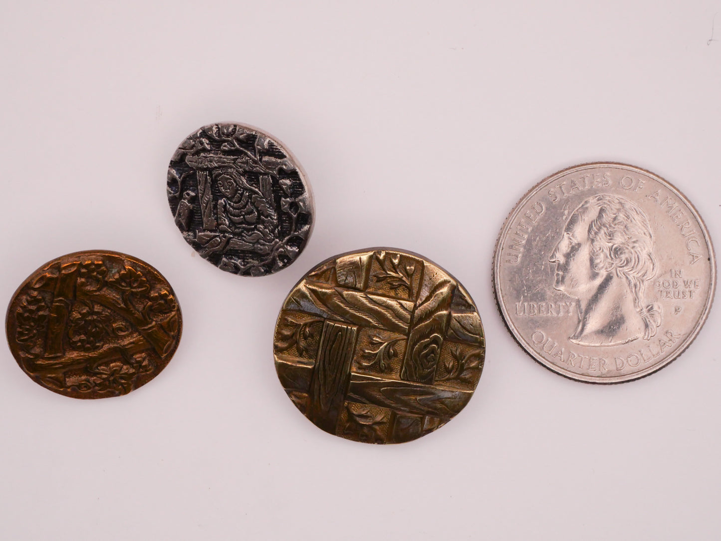 Wood Foliage Design Victorian Metal Button Various 17-23mm