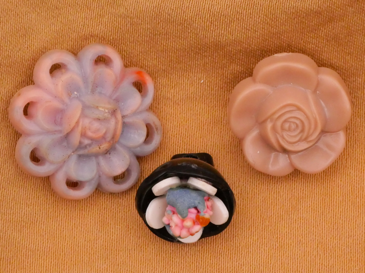 Flower Housecoat Vintage Plastic Button Various 11-18mm