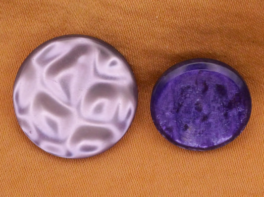 Purple Design In Plastic Vintage Plastic Button Various 15-19mm