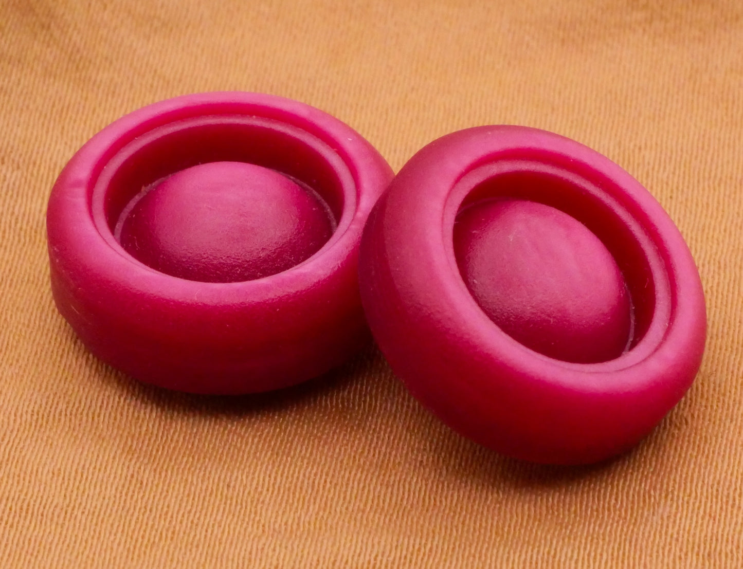 Magenta Fuchsia Pink Vintage Plastic Pair of Buttons 17mm