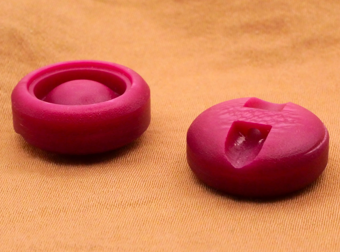 Magenta Fuchsia Pink Vintage Plastic Pair of Buttons 17mm