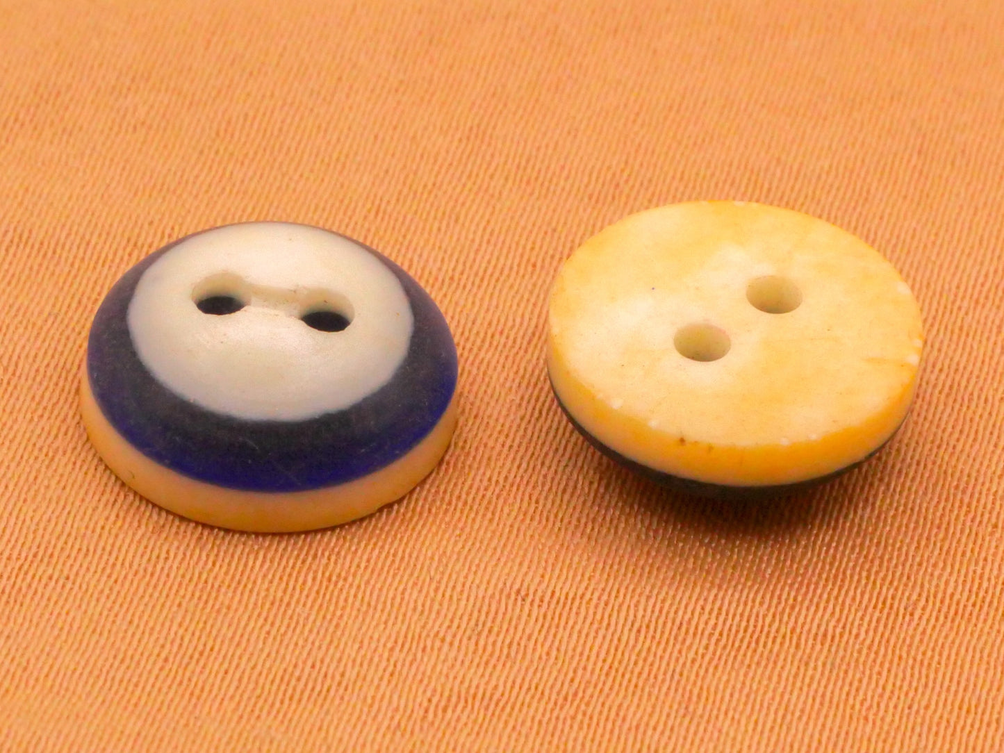 Laminated Layered Blue Ivory Vintage Plastic Set of Five Buttons 13mm