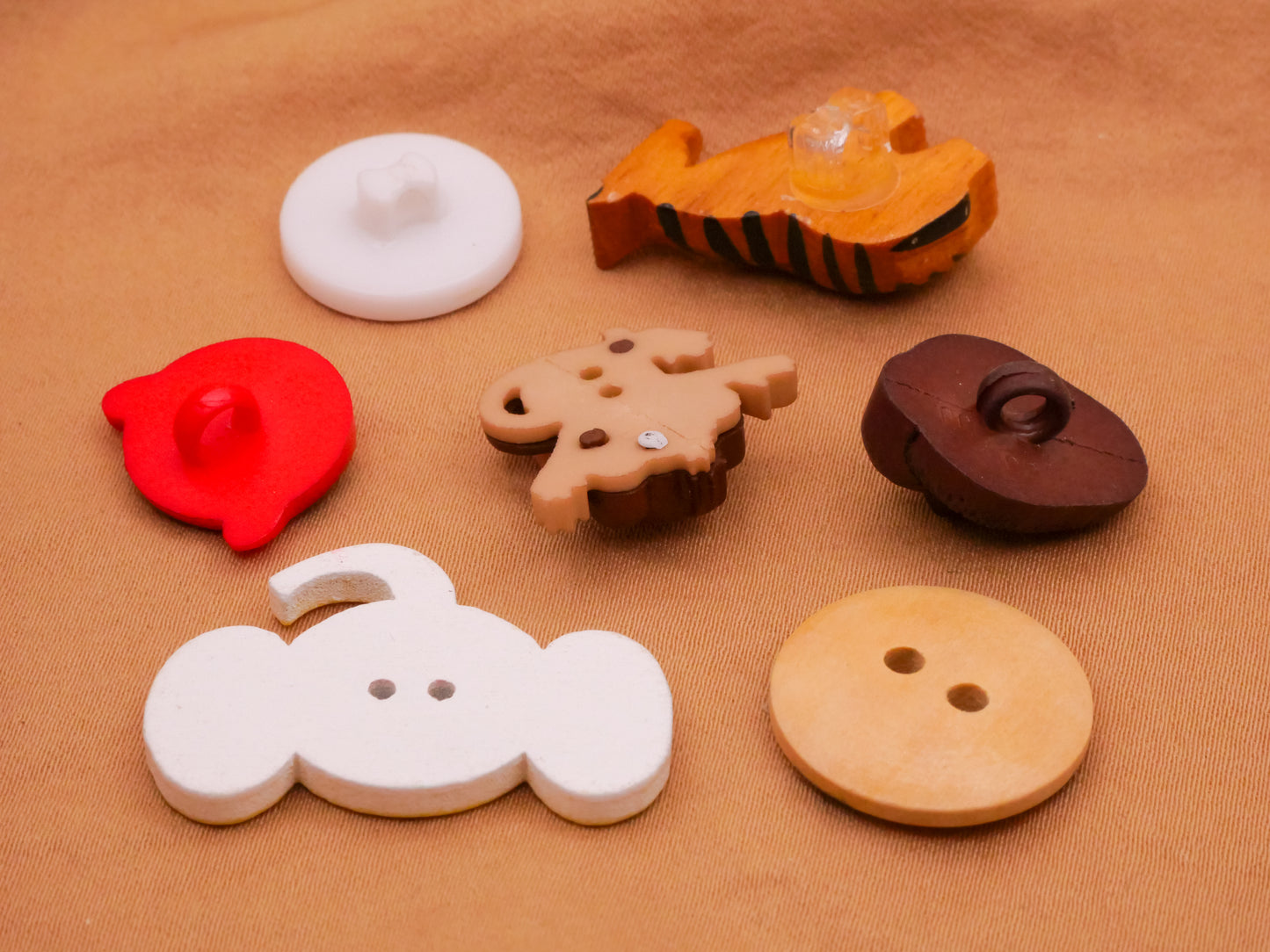 Animal Circus Jungle Plastic or Wood Button Various 15-30mm