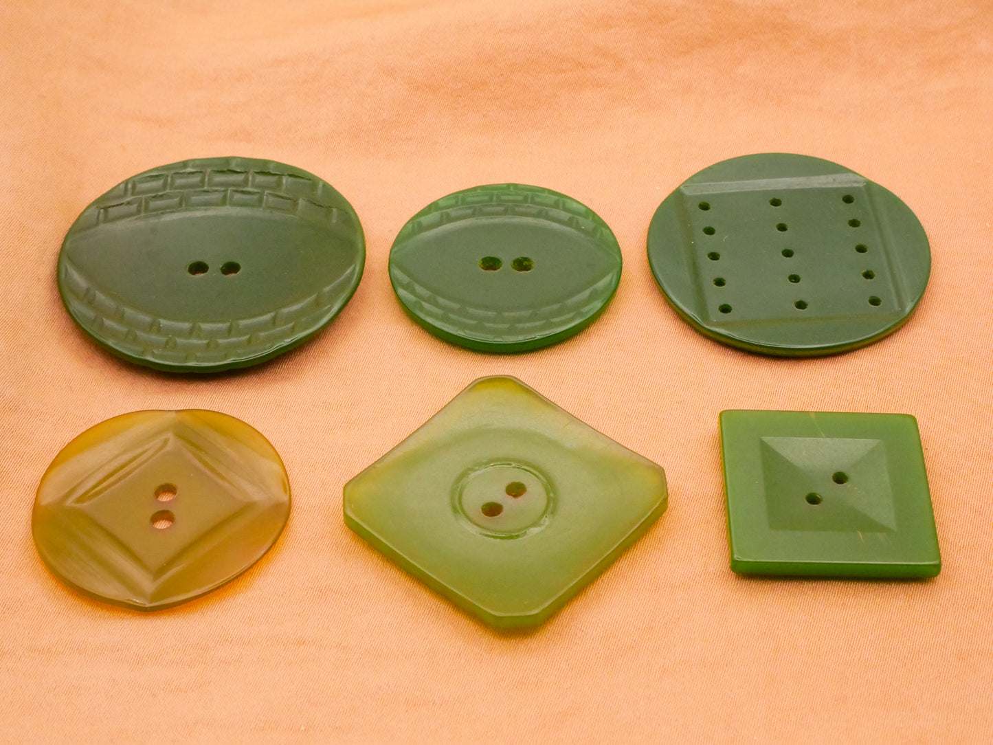 Green Bakelite Early Plastic Button Various 22-37mm